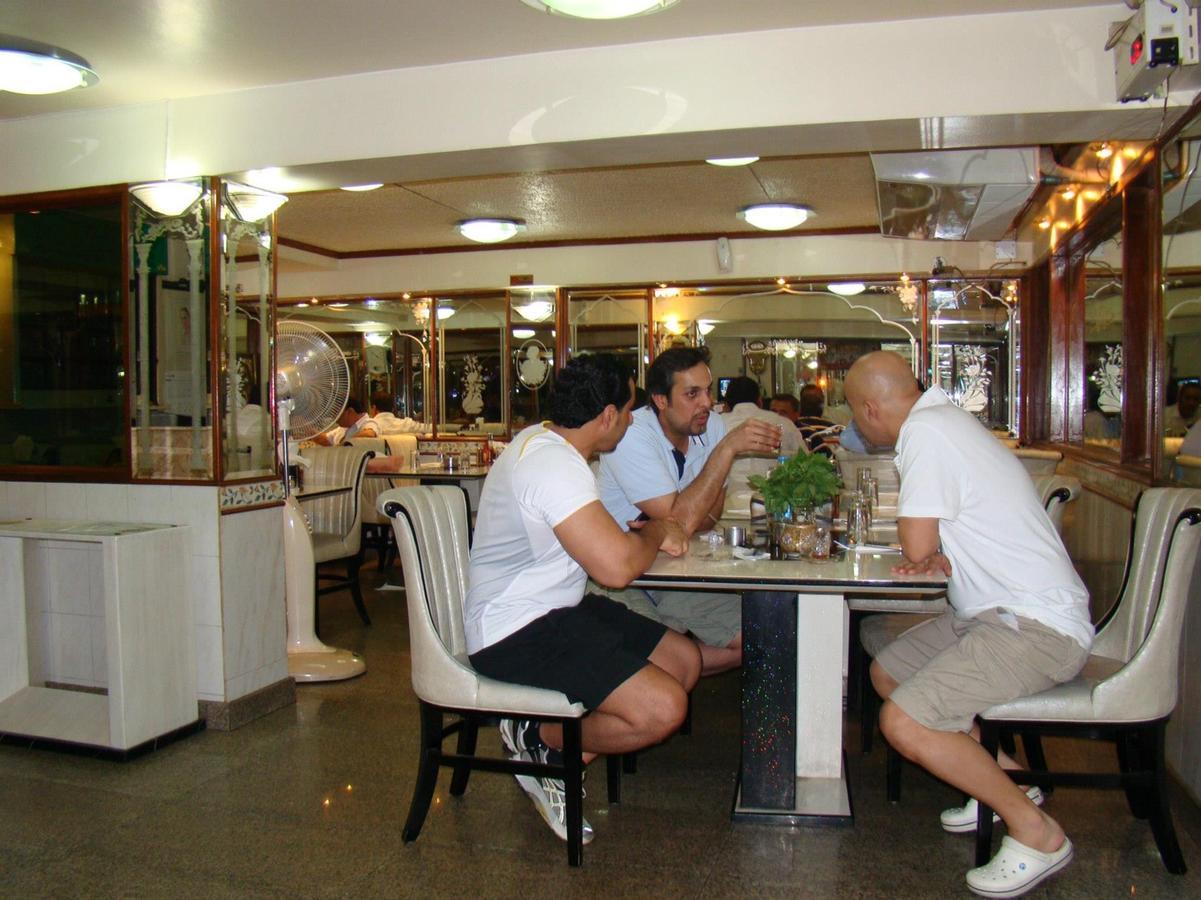 Iraqi Hotel Makkaszan Kültér fotó